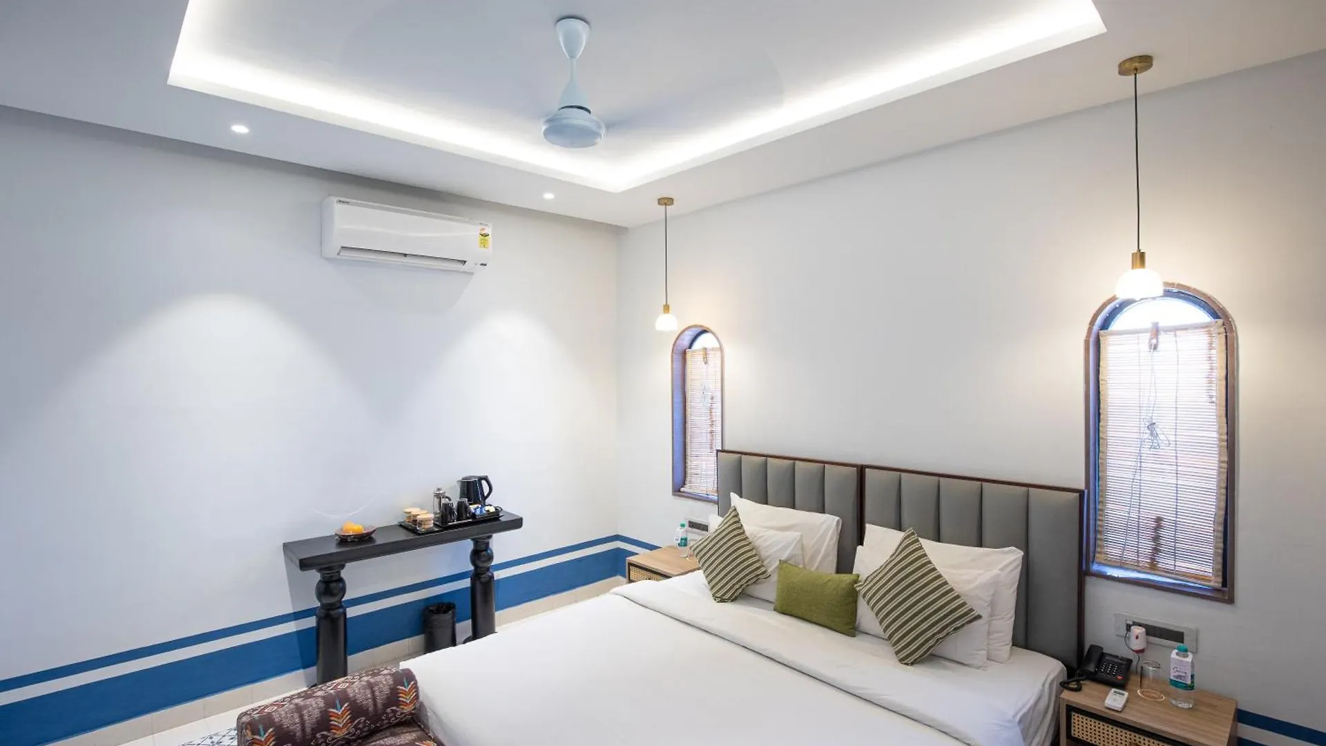 Casa Blanca Lakecity Udaipur 4*,  India